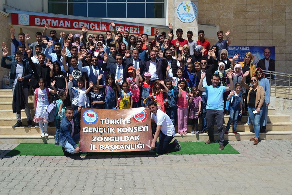 DOĞU İLE BATI ARASINDA BAĞ KURDUK!